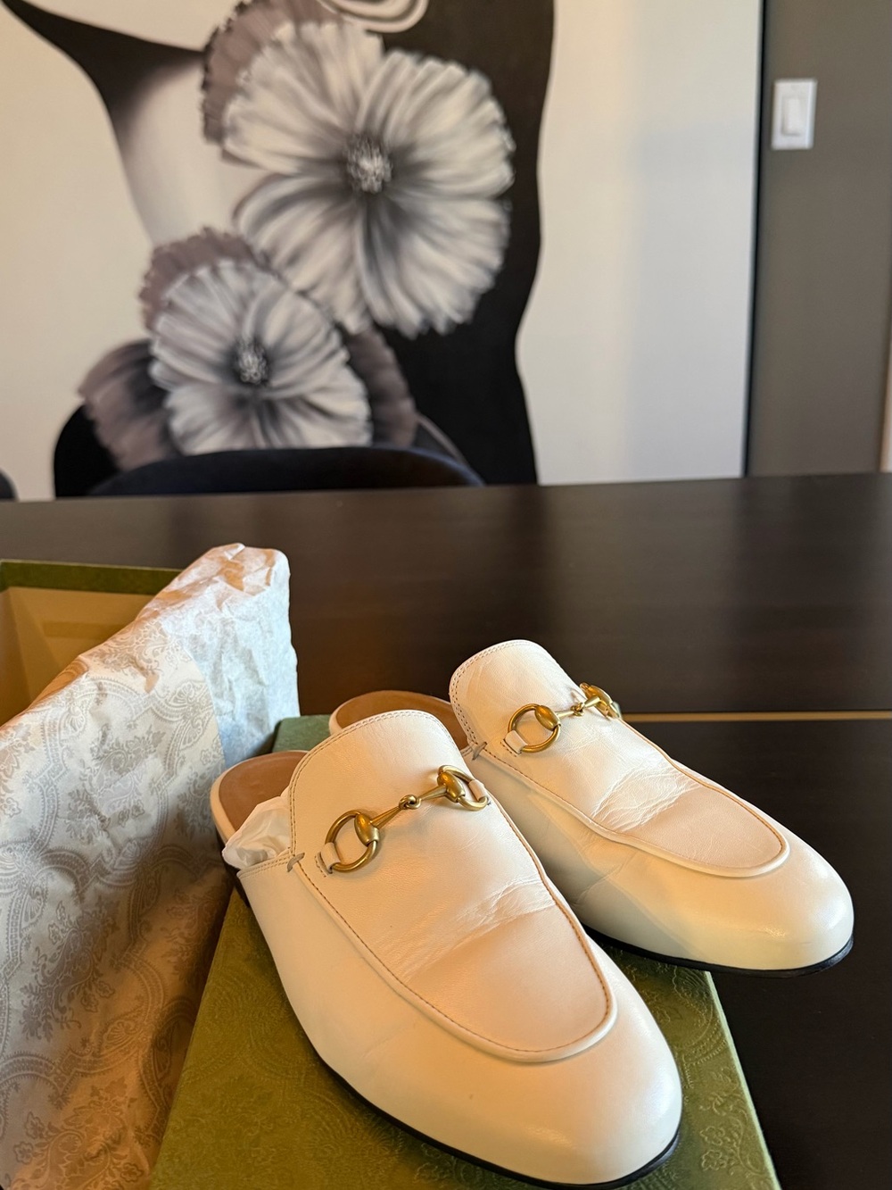 Gucci White Leather Horsebit Mule Slides